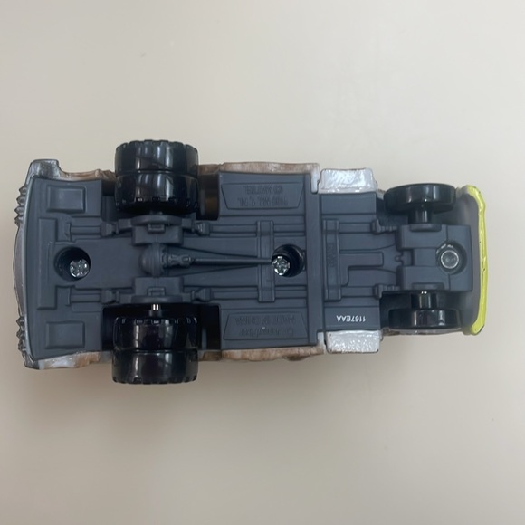 Disney Pixar Cars 3 Dr. Damage Rambulance 5 Ambulance Die-Cast Mattel Toy - Picture 6 of 10